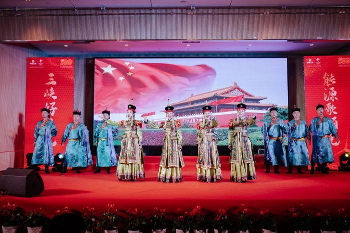 16、《贊歌(蒙語吟誦)》內(nèi)蒙古分公司 16、《贊歌(蒙語吟誦)》內(nèi)蒙古分公司